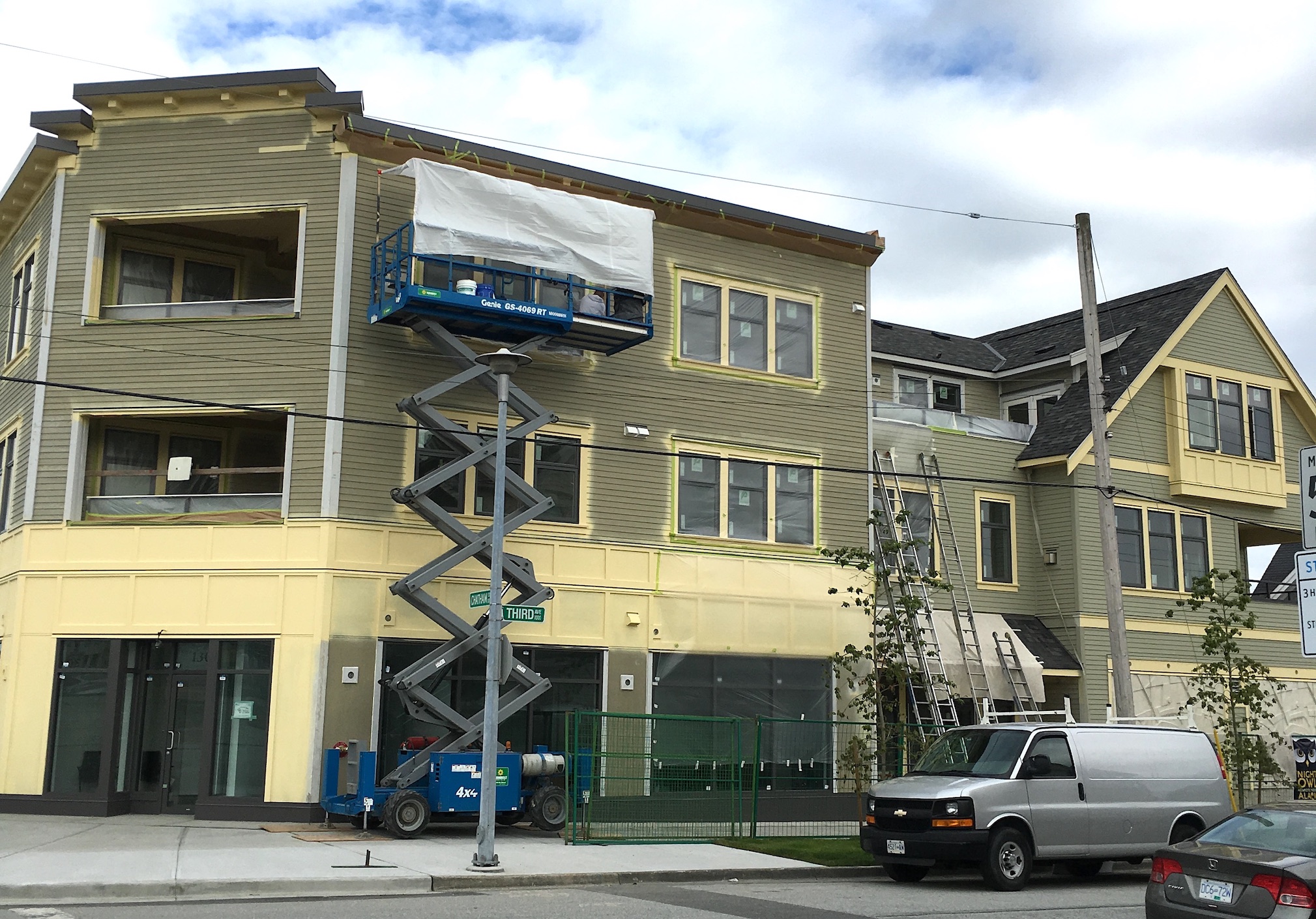 The process of painting strata building